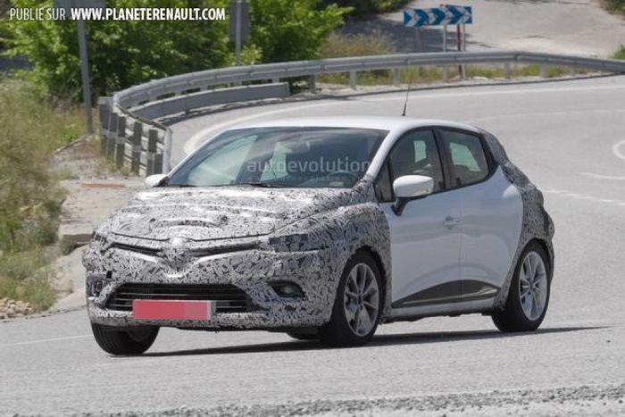 Future Clio restylée