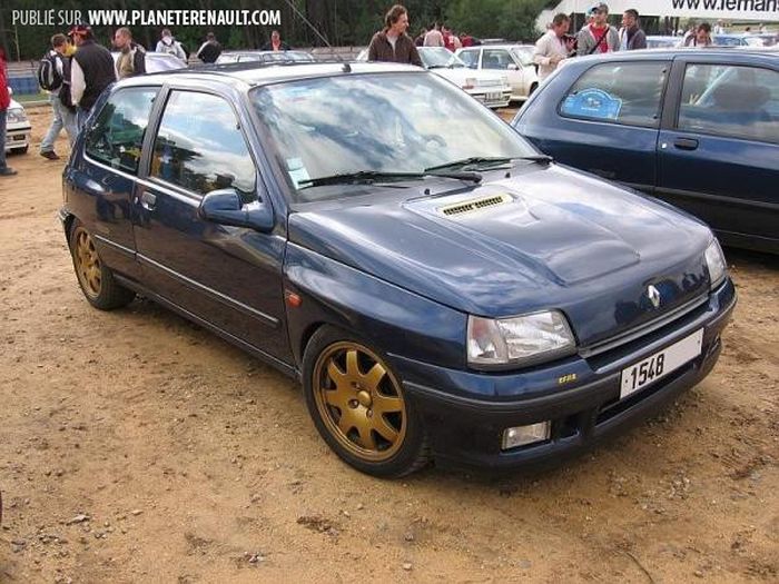 Une Clio Williams vendue aux enchères à plus de 75 000 € !