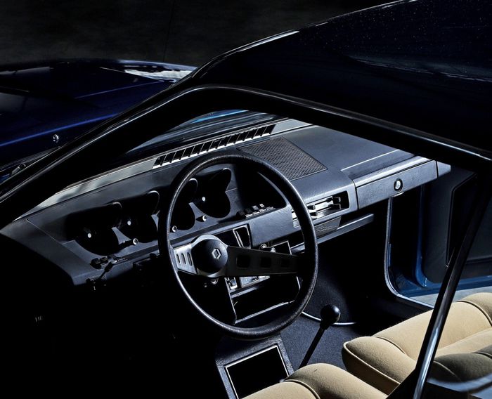 Planche de bord R17 1972