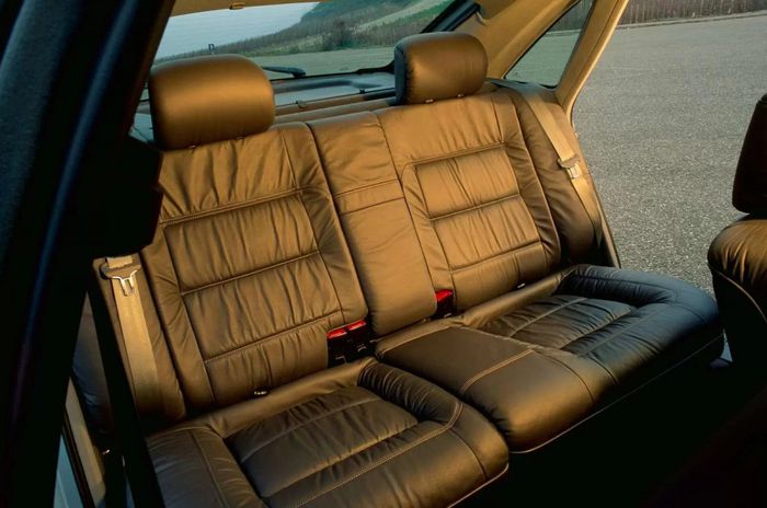 Un canapé comme banquette arrière