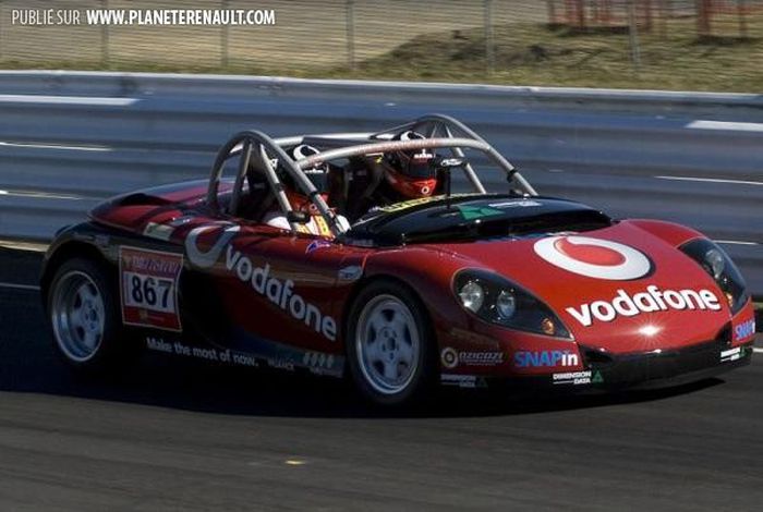 Spider (1996 - 1999): une voiture sortie de nul part chez Renault 0