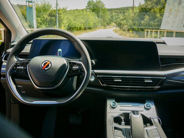 Essai Mobilize Limo (2022) : la berline électrique qui ne se vend pas 0