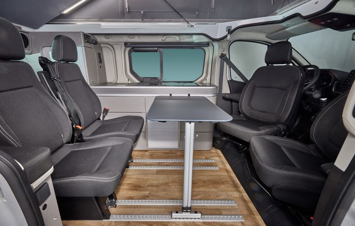 Les sièges avant peuvent pivoter pour créer un univers plus convivial