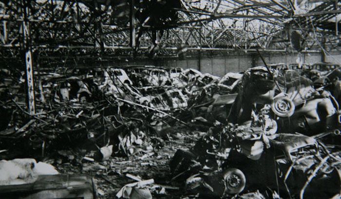 Usine Renault bombardée