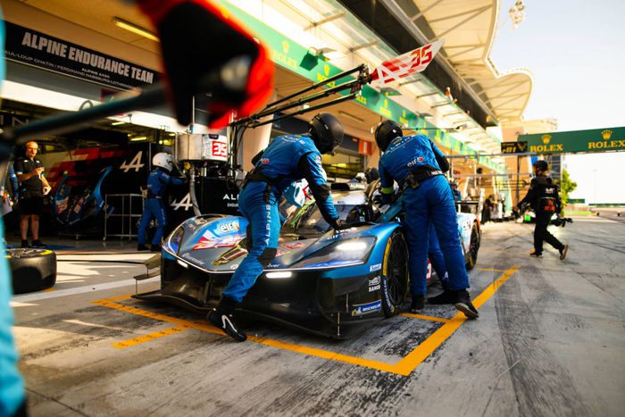 Arrêt aux stands Alpine WEC Bahrein 2024