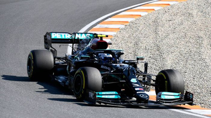 Bottas fait une frayeur à Hamilton et Mercedes