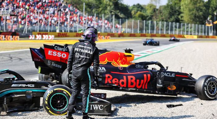 L'accrochage spectaculaire entre Hamilton et Verstappen a rapidement fait le tour du monde