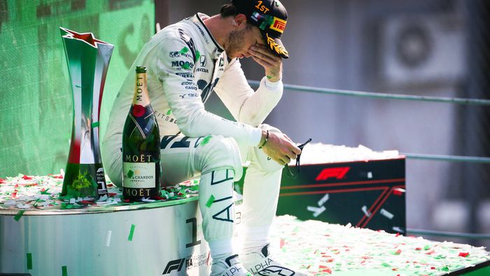 Pierre Gasly sur le podium de Monza après sa victoire