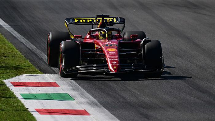 Ferrari retrouve des couleurs