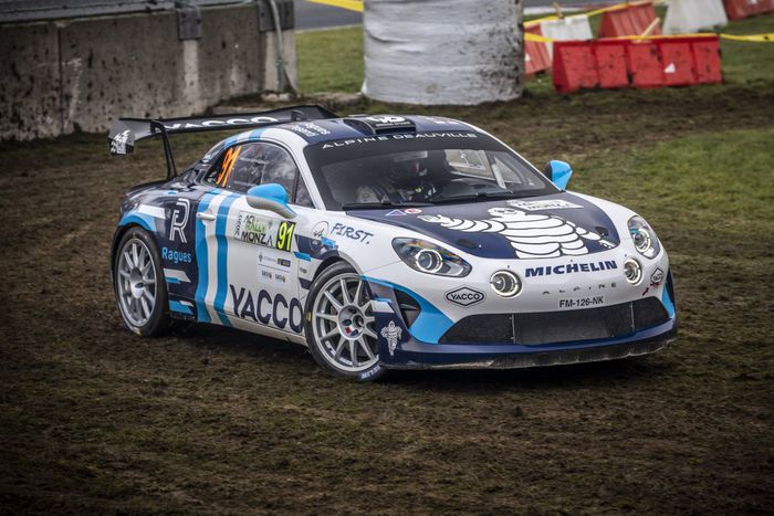 l'Alpine n°91 sur les chemins de terre de Monza 