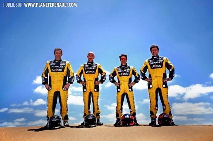 Deux Duster sur le Dakar 2014 0