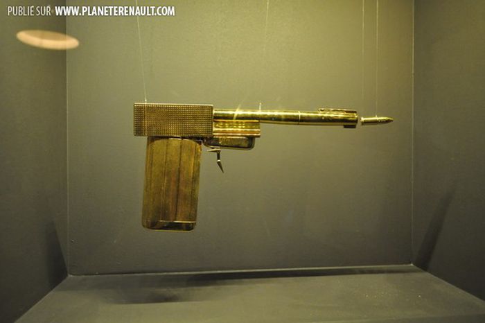 James Bond dans l'intimité 3