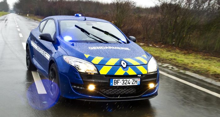 Avant la Seat Leon Cupra, la BRI bénéficiait d'une Mégane 3 RS
