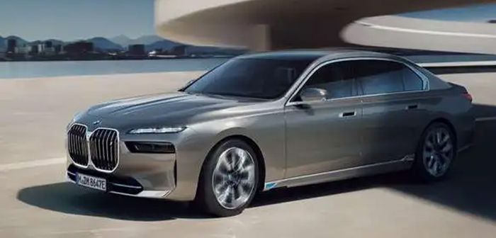 La BMW i7
