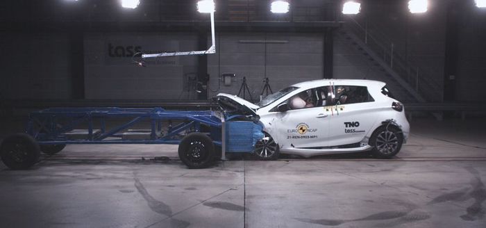 La Renault Zoé et la Dacia Spring détruites au crash-test Euro NCAP