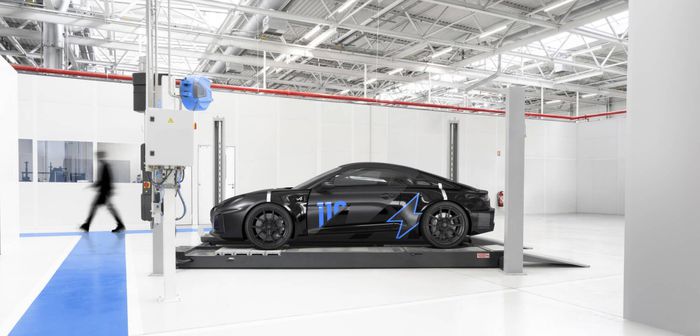 Le mulet de la future Alpine A110 pr&eacute;sent&eacute;e au festival de Goodwood