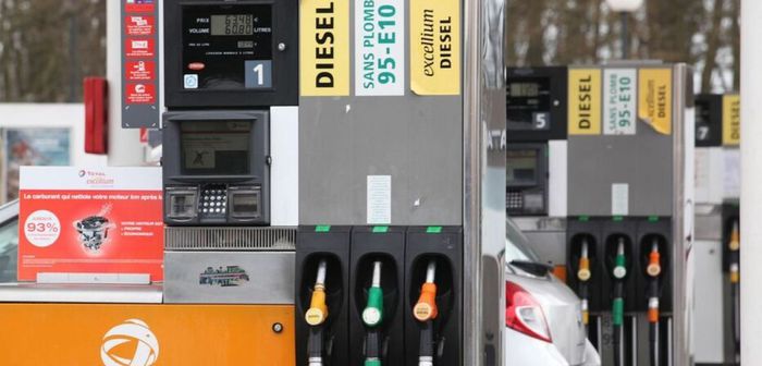 9e semaine de baisse pour les prix des carburants en France 