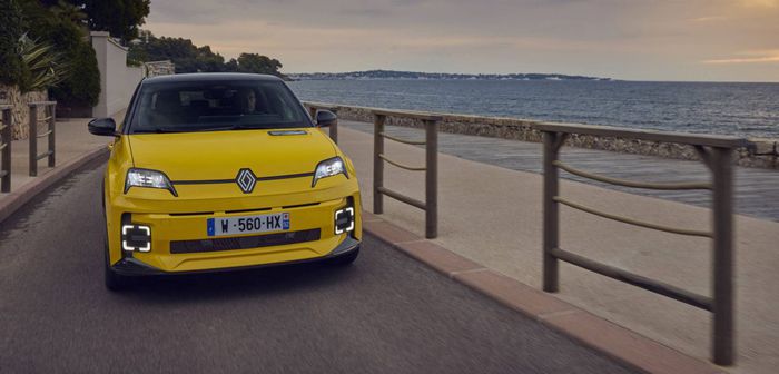 La batterie de 40 kWh désormais disponible sur la nouvelle R5