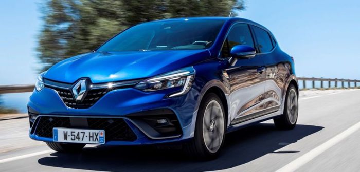 Baisse pour Renault et Peugeot en juin, la Clio devant la 208