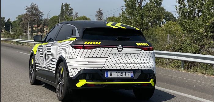 Renault Mégane E-Tech Electric (2022): le prototype aperçu dans le sud