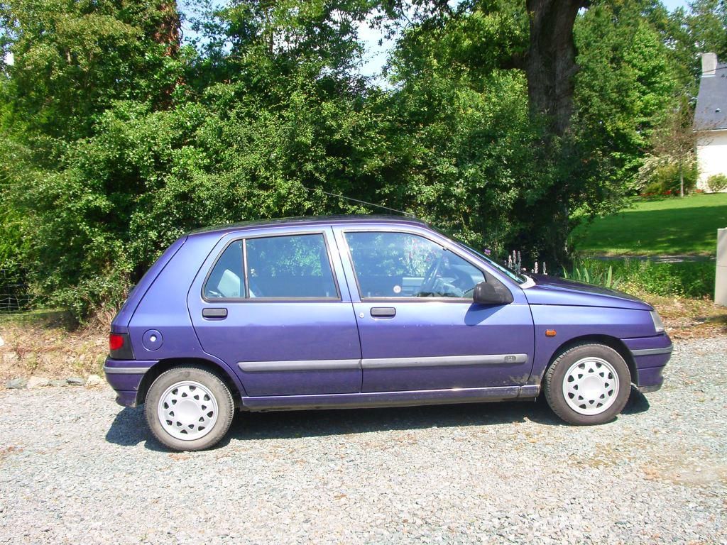 pompe lave glace clio 3 - Renault - Mécanique / Électronique - Forum  Technique - Forum Auto