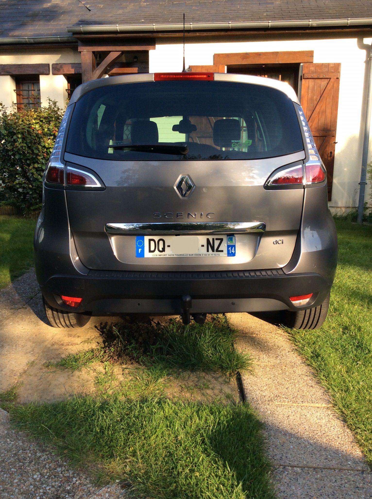 ATTELAGE RENAULT SCENIC 4 COURT-RENAULT SCENIC 4 COURT BOISNIER Patrick  Remorques